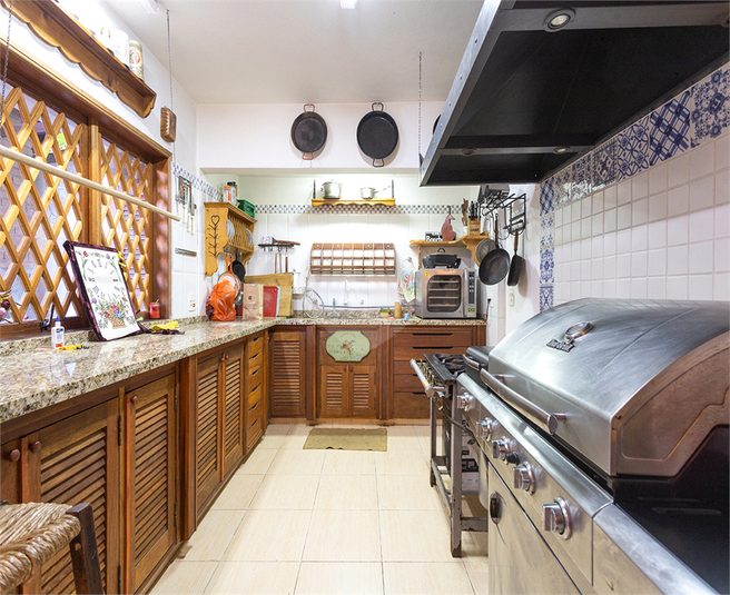 Foto REO1094436