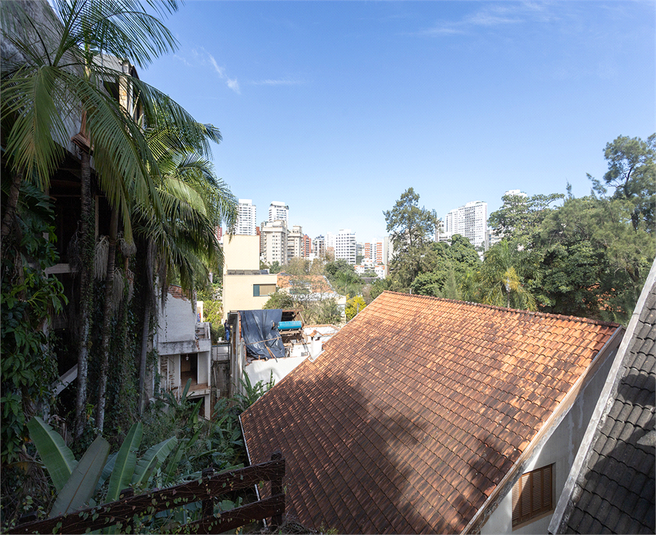 Foto REO1094436