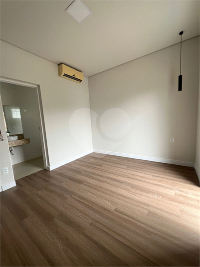 Foto REO1094486