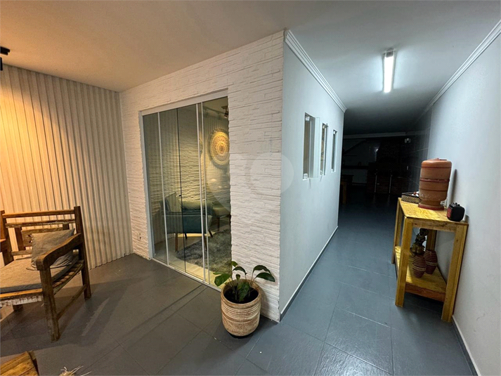 Churrasqueira/garagem