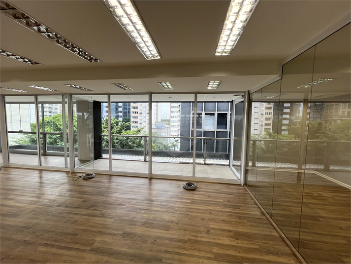 Foto REO1094510