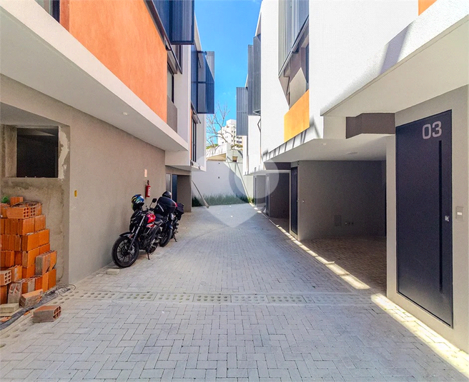 Foto REO1094527