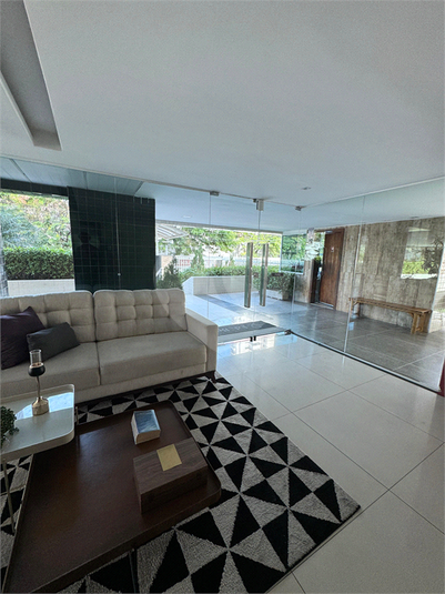 Foto REO1094543