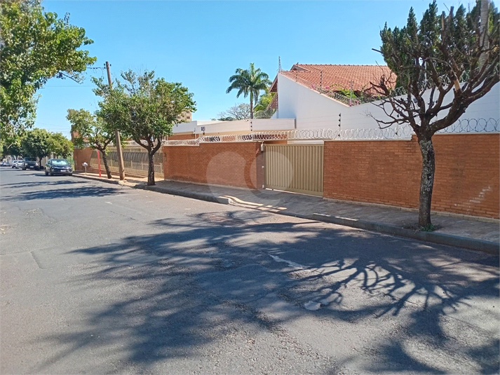 Foto REO1094547