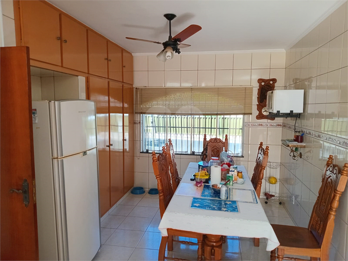 Foto REO1094547