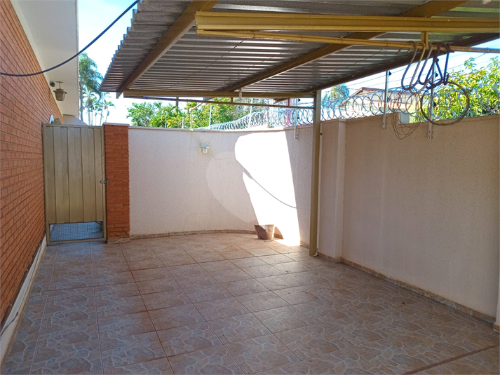 Foto REO1094547