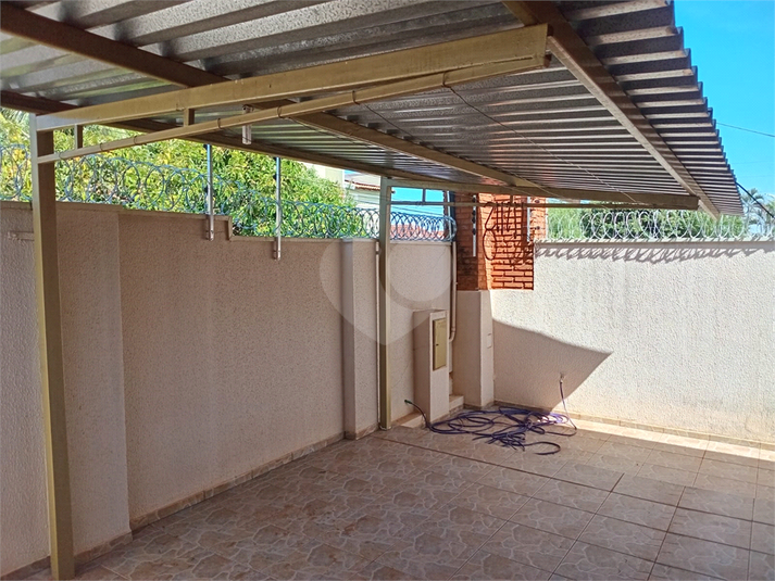 Foto REO1094547