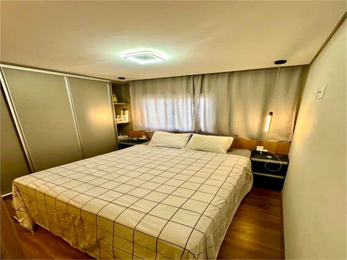 Foto REO1094549