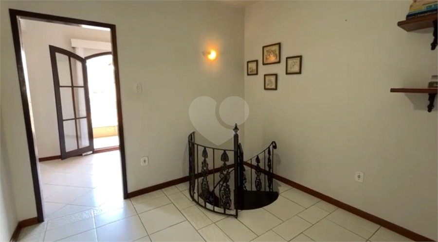 Foto REO1094557