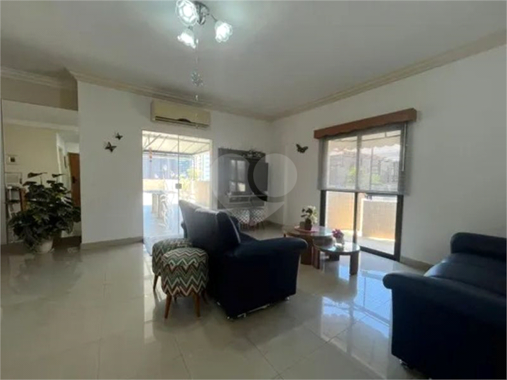 Foto REO1094641