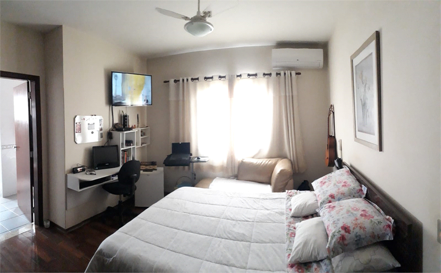 Foto REO1094646