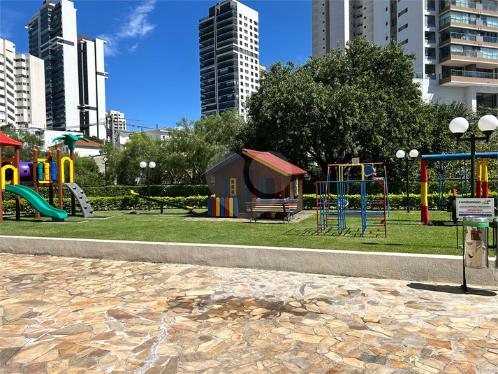 Foto REO1094655