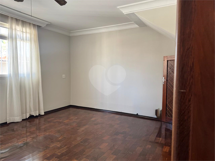 Foto REO1094661