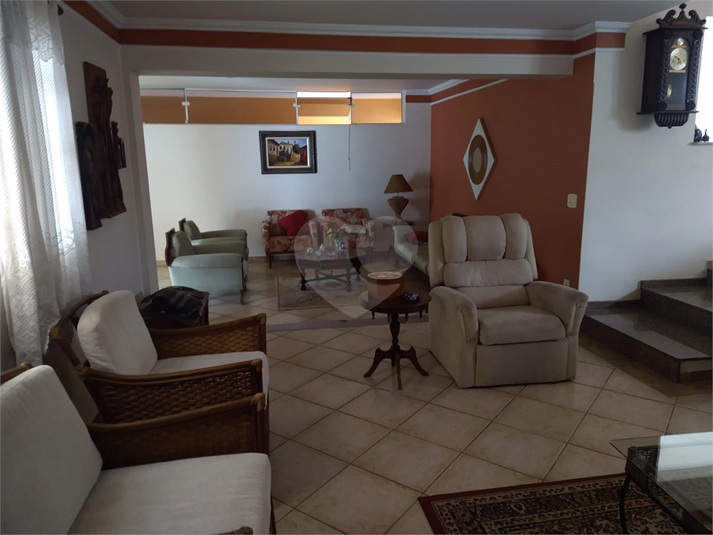 Foto REO1094707