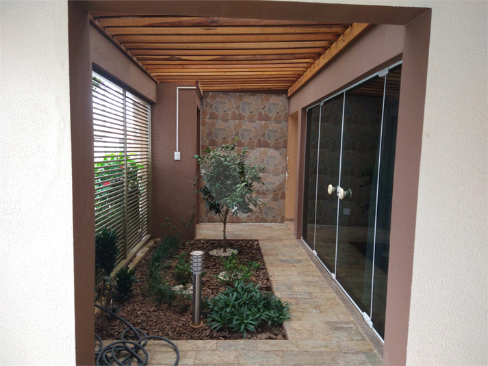 Foto REO1094707