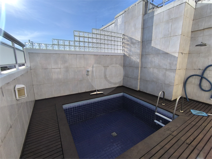 Foto REO1094724