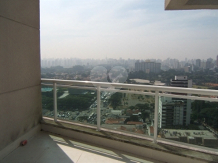 Foto REO1094759