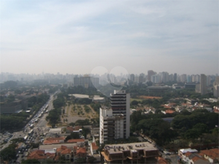 Foto REO1094759