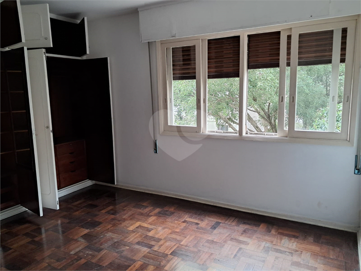 Foto REO1094765