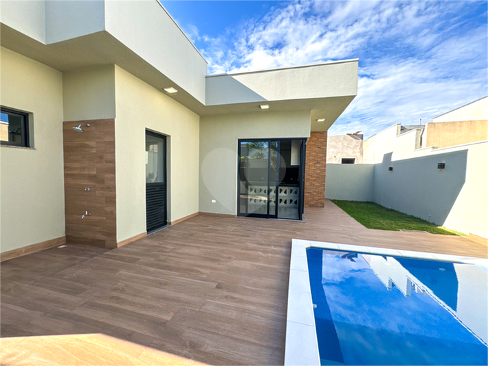 Foto REO1094770
