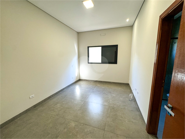 Foto REO1094770