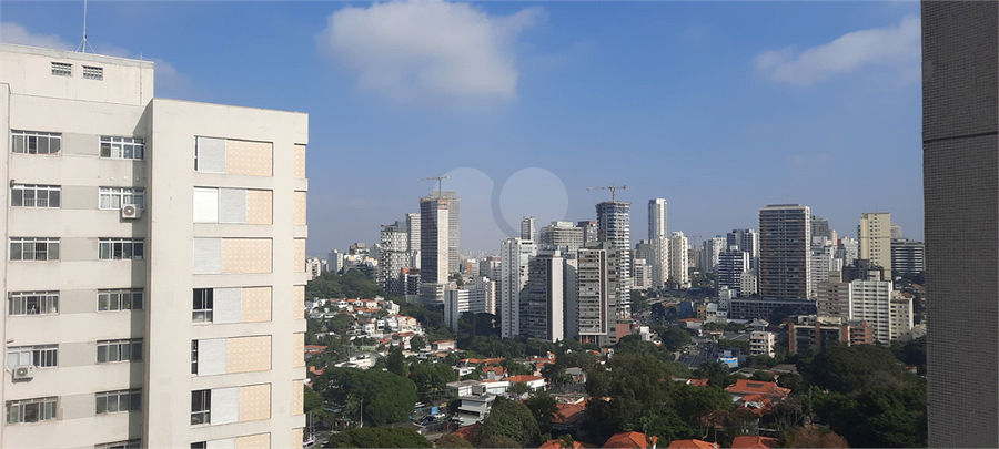 Foto REO1094810