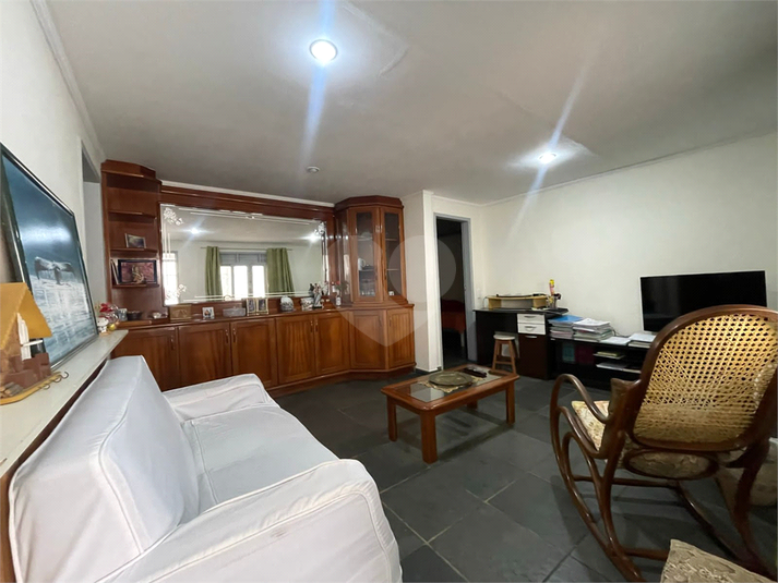 Foto REO1094855
