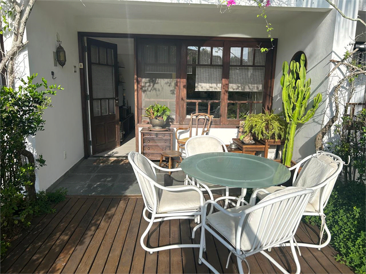 Foto REO1094860