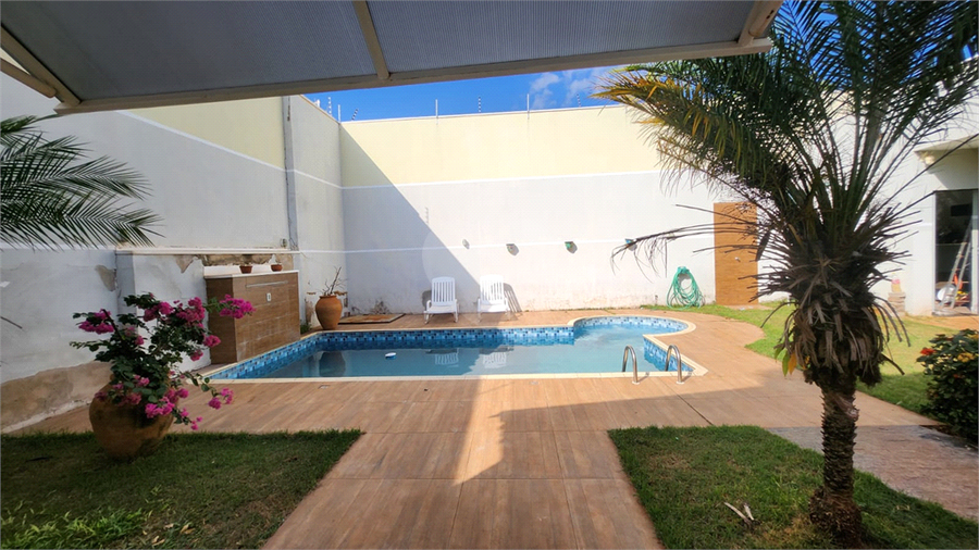 Foto REO1094905