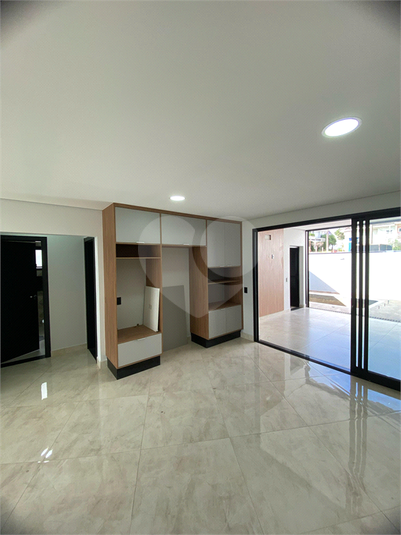 Foto REO1094909