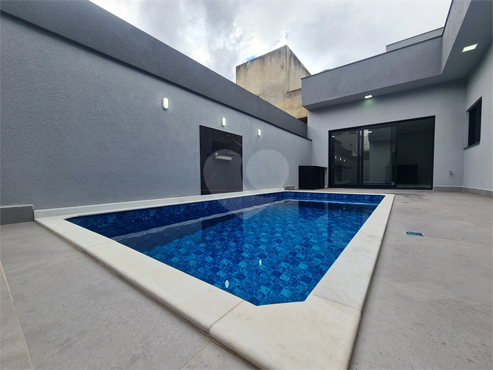 Foto REO1094917