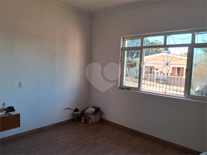 Foto REO1095005