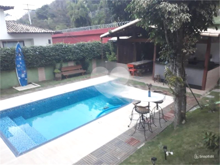 Foto REO1095007