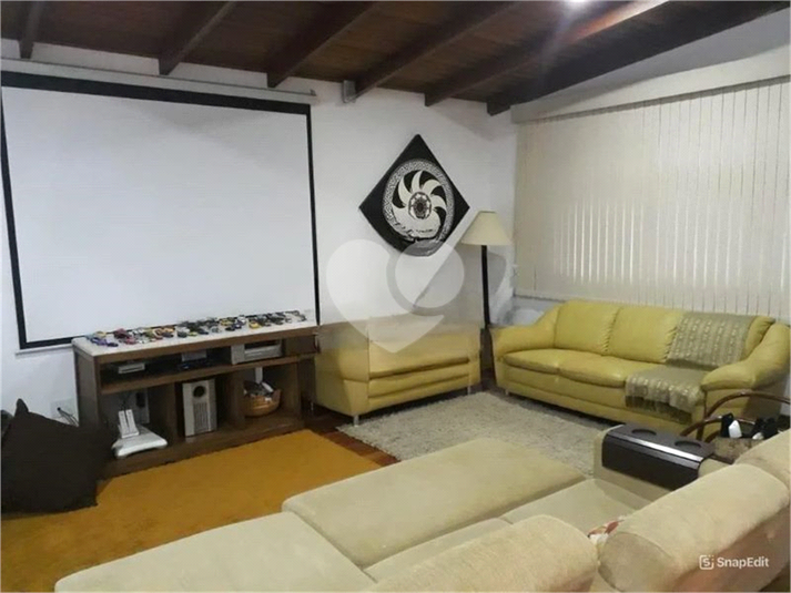 Foto REO1095007