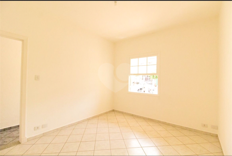 Foto REO1095015