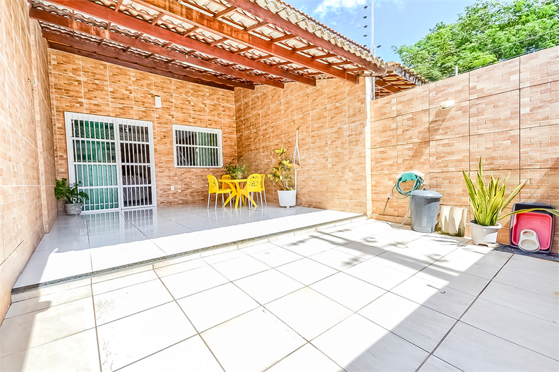Foto REO1095035