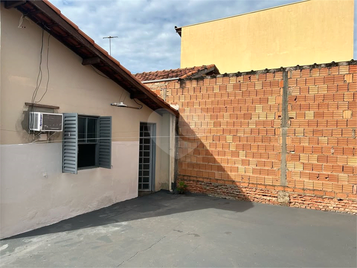 Foto REO1095070