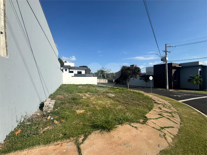 Foto REO1095100