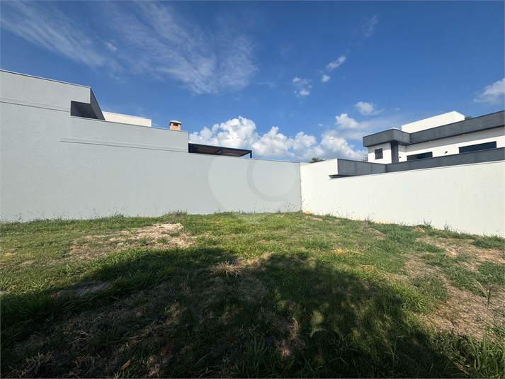 Foto REO1095100