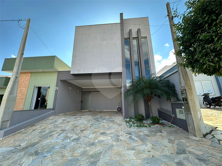 Foto REO1095106