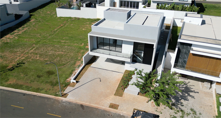 Foto REO1095116