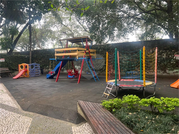Foto REO1095142