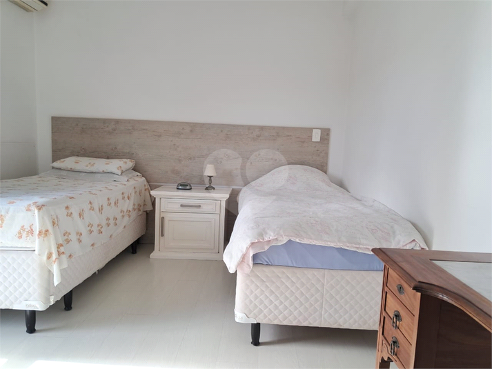 Foto REO1095144