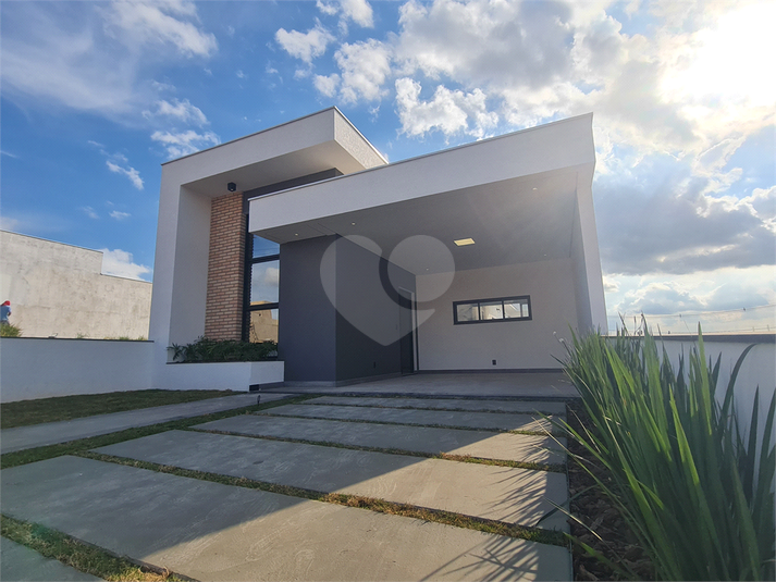 Foto REO1095161