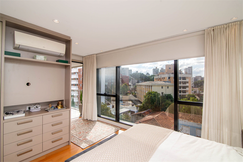 Foto REO1095179