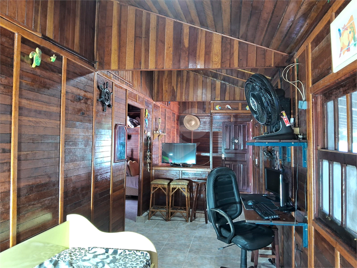 Foto REO1095213