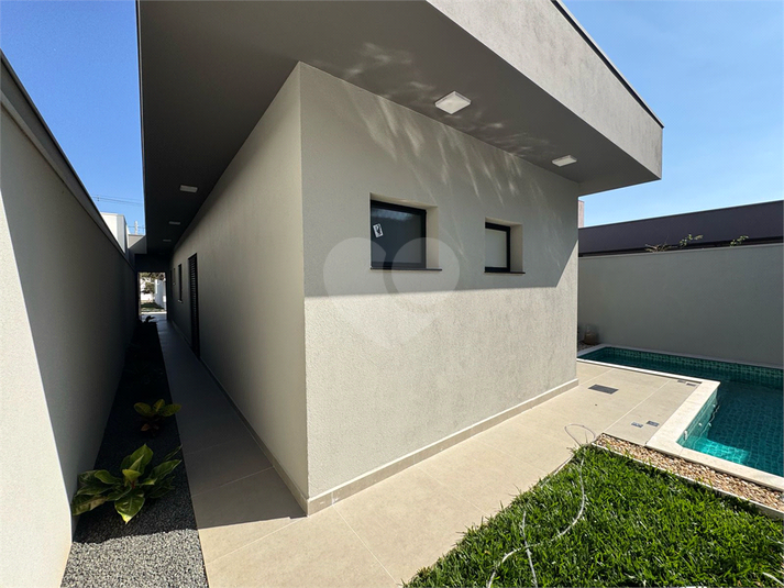 Foto REO1095237