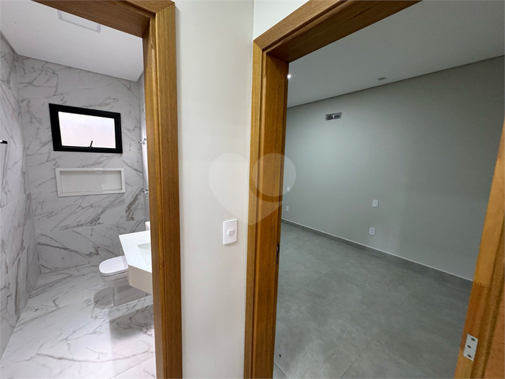 Foto REO1095237