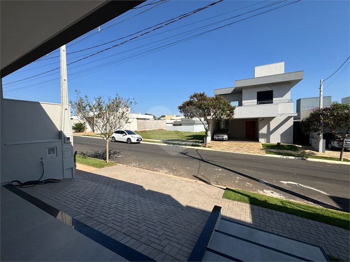 Foto REO1095237