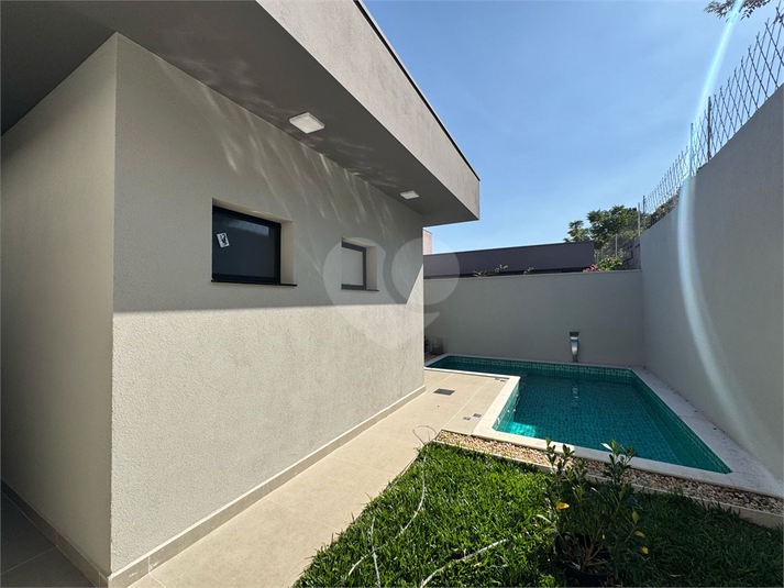 Foto REO1095237